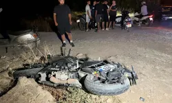 Otomobille çarpışan motosikletteki 2 kişi öldü