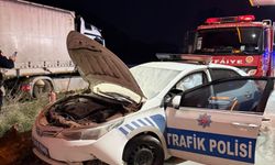 TIR, radar denetimi yapan polis aracına çarptı: 1 ölü