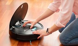 Robot süpürgeyle eşini aldattığını ortaya çıkardı