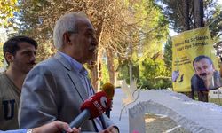 Selçuk Mızraklı’dan Sırrı Süreyya Önder’in mezarına ziyaret