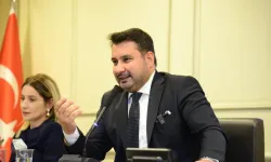 AK Parti'ye geçen başkandan Mansur Yavaş'a övgü: 'Kimseye ayrım yapmaz!'