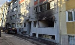 4 katlı binada doğal gaz kaynaklı patlama; 6 yaralı