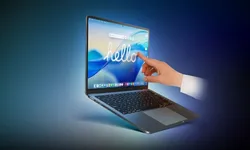 Apple'ın ilk dokunmatik 'MacBook Pro' modelinin Türkiye fiyatı dudak uçuklattı!