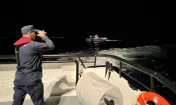 Ayvalık açıklarında batan teknede 1 kişi öldü, 8 kişi kurtarıldı