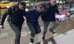 Bayrağı çöpe attı ‘vatan hainleri’ diye paylaşım yaptı