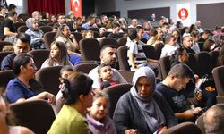 Keçiören’de çocuklar ‘Cesur Balık’ ile tiyatroya doydu