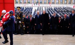 Erdoğan başkanlığındaki devlet erkanı Anıtkabir'i ziyaret etti