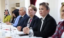 Keçiören'de 'değerlerimizin izinde kadın ve aile' söyleşisi düzenlendi
