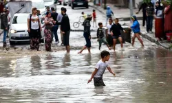 Türkiye sağanağa teslim oldu; 6 ilde okullar tatil edildi!