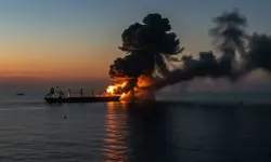 İran: Basra Körfezi’nde petrol transferi yapan 4 gemi vuruldu