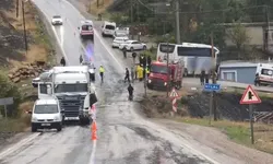 Yolcu otobüsü ile TIR çarpıştı; 1 ölü, 14 yaralı