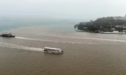 İstanbul’da sağanak yağış sonrası boğazın rengi değişti!
