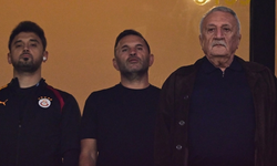 Cezalı Okan Buruk, Kasımpaşa maçını Mehmet Ağar ile birlikte izledi!