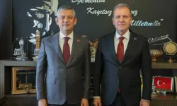 Özgür Özel, Vahap Seçer’i cezaevinde ziyaret etti