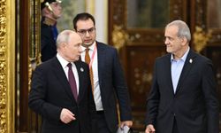 Putin ve Pezeşkiyan, Moskova'da görüştü