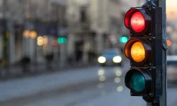 İspanya’da trafik ışıklarında yeni dönem: Sarı ışık uygulaması değişti