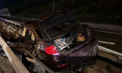 Otomobil ile taksi çarpıştı: 1 ölü, 2 yaralı