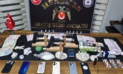 İzmir’de silah ticareti ve uyuşturucu operasyonu: 5 gözaltı