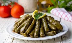 Yaprak sarması yiyen 12 öğrenci hastaneye kaldırıldı!