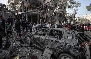 İsrail, Gazze Şeridi'nde Katar finansmanıyla inşa edilen toplu konutları bombaladı