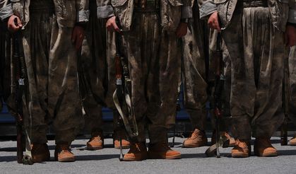 PKK'nın silahları bırakma ve yakma görüntüleri ortaya çıktı