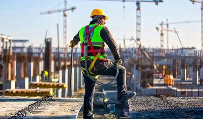 İnşaat sektöründe çalışan sayısı ilk kez 2 milyonu aşarak rekor kırdı