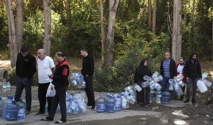 Ankara’da 3 gündür su yok: Vatandaşlar çeşmeden su dolduruyor