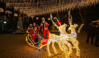 Ankara'da yılbaşı hazırlıkları: Şehrin her yeri ışıklarla donatıldı!