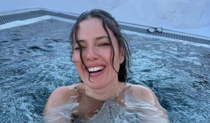 Soğuk hava, yüksek cesaret: Pelin Akil'den havuz keyfi!