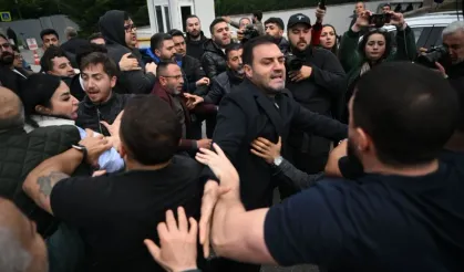 CHP'de tekme tokat kavga: Fotoğraflarla tahliye gerilimi!