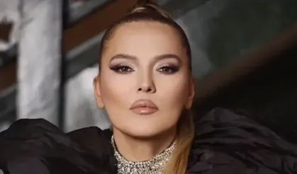 Demet Akalın'dan Bodrum'da dikkat çeken bikinili paylaşım!