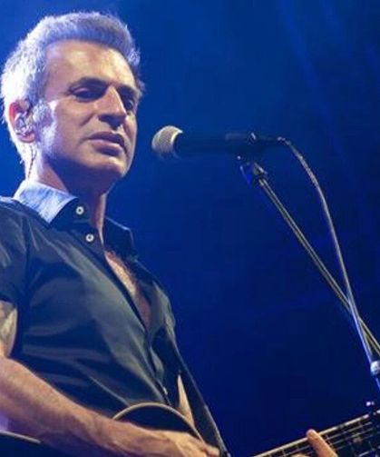 Teoman'ın canlı performansı alay konusu oldu: '5 bin liram sahnede can çekişiyor'