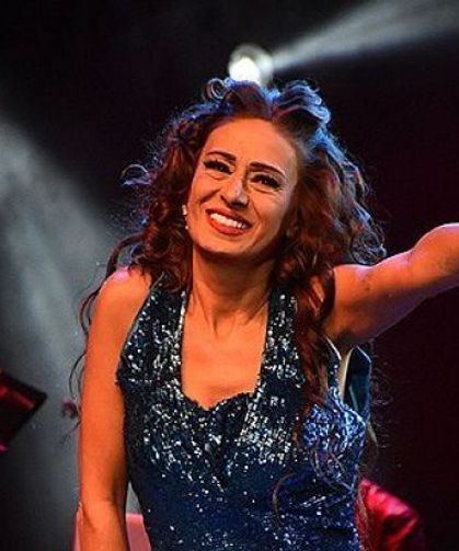 Yıldız Tilbe sahnede kendinden geçti! Görenler şaşkına döndü