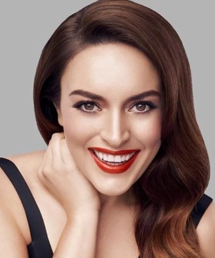 Ezgi Mola: Safiye rolü için başka isimleri önermiş