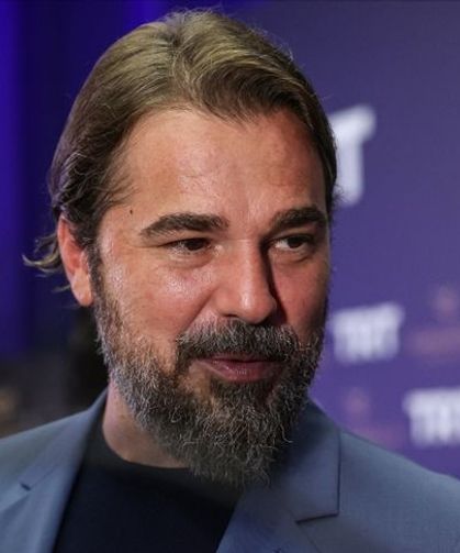 Engin Altan Düzyatan'ın acı günü: Babasını kaybetti