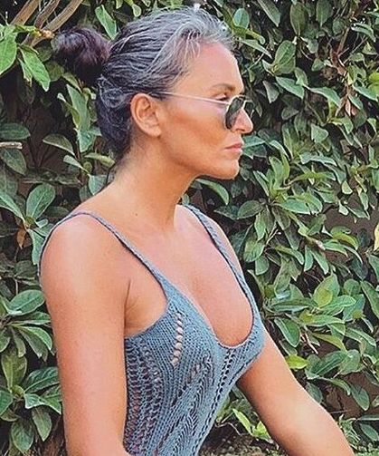 Eda Taşpınar, minicik bikinisiyle nefes kesti!