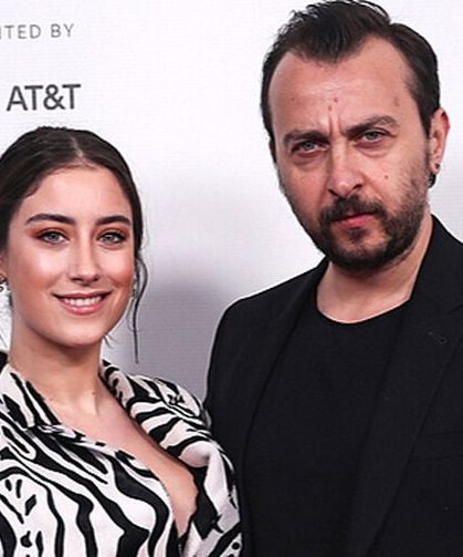 Hazal Kaya doğruladı: Ülkeyi terk ediyorlar!