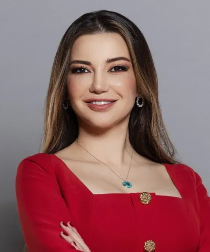 Ünlü kanaldan dev hamle: Esra Ezmeci'ye teklif üstüne teklif yağıyor!