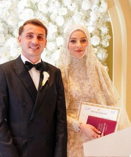 Kerem Aktürkoğlu’ndan romantik paylaşım: Evlilik sonrası ilk poz geldi