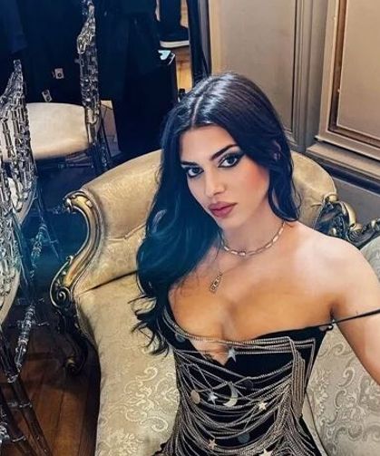 Derin Talu ve Tanalp Tokgöz'ün denizdeki samimi anları gündem oldu
