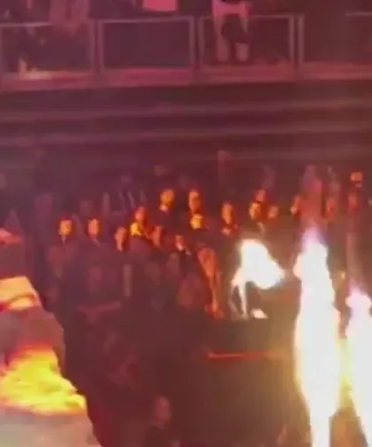 Lvbel C5'in İstanbul konserinde hayranının kalçası alev aldı