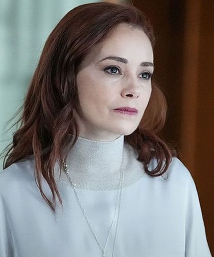 Özgü Namal'a yeni başrol teklifi!