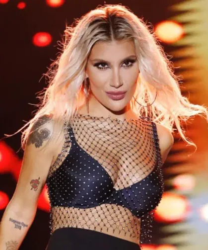 Ünlü şarkıcı ilk kez ev satın aldı: Evleneceği tarihi de açıkladı!