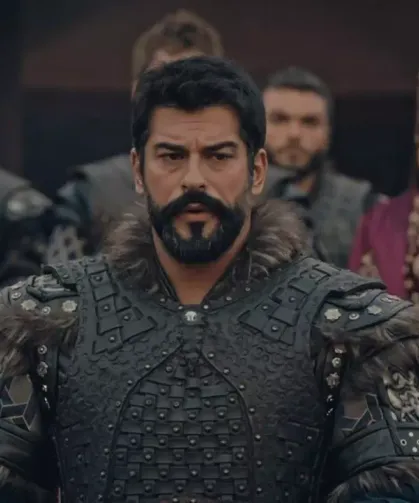 Burak Özçivit'in serveti 1 milyar TL'yi aştı! Lüks malikane satın aldığı iddia ediliyor