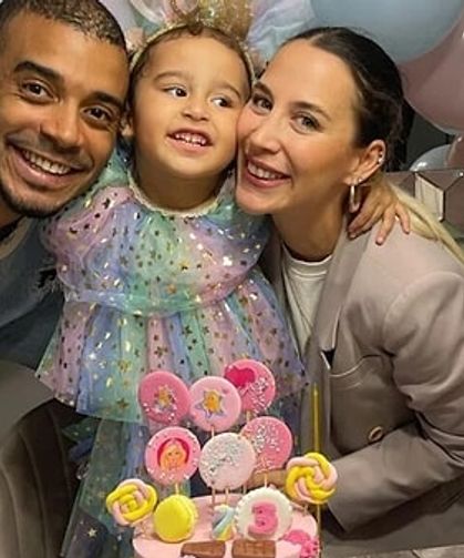 Survivor’da yaşadığı yasak aşkla gündeme gelmişti! Efecan Dianzenza ve eşi barıştı