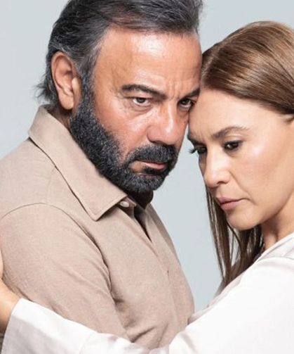 Evrim Alasya ile Kerem Alışık aşkı sona erdi: Tiyatro oyunları iptal edildi