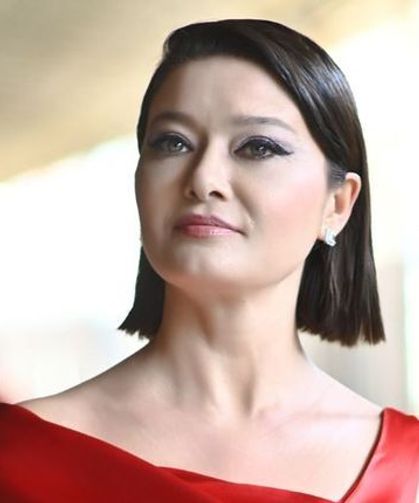 Nurgül Yeşilçay'ın cesur pozları yeniden gündem oldu