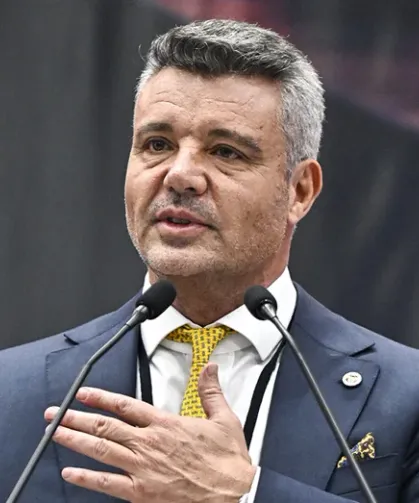 Sadettin Saran kaza yaptığı aracı satışa çıkardı!