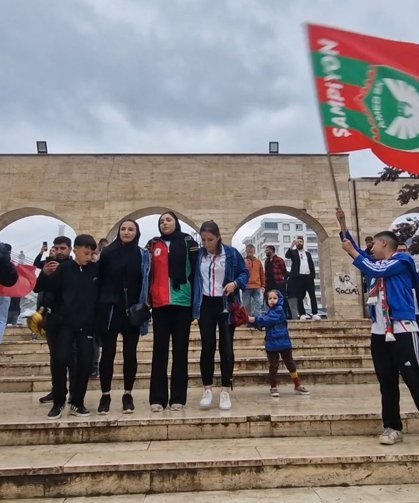 Amedspor'un Süper Lig'e yükselmesi, Diyarbakır sokaklarında coşkuyla kutlandı