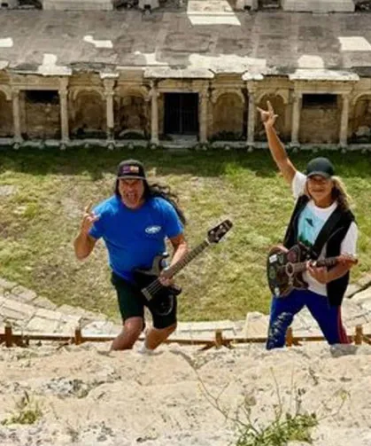 Metallica üyeleri Denizli'de antik kent ziyaret etti